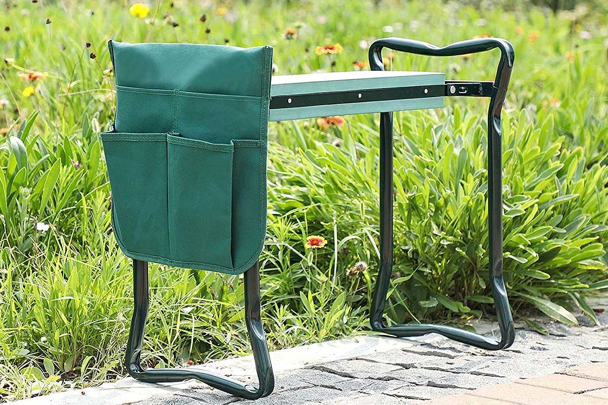 Un tabouret de jardinage 2 en 1.