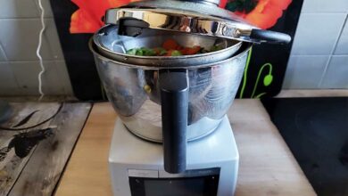 Un CookExpert sur le plan de travail d'une cuisine.