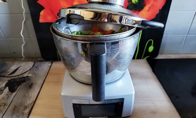 Un CookExpert sur le plan de travail d'une cuisine.