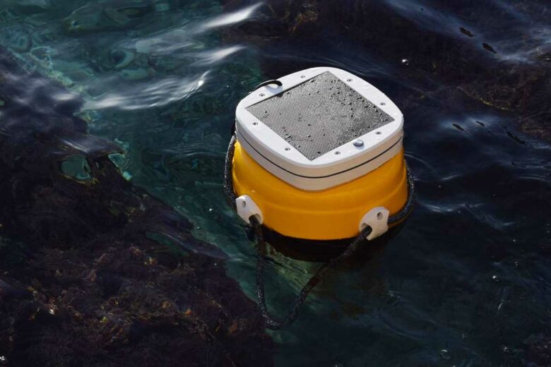 Une bouée solaire qui détecte si l'ancre reste bien en place.