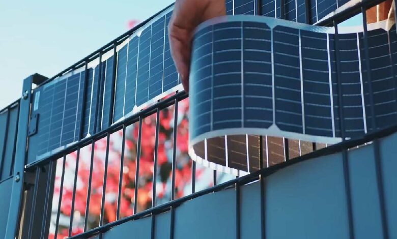 L'invention d'un système photovoltaïque bifacial vertical pour les clôtures de jardin.