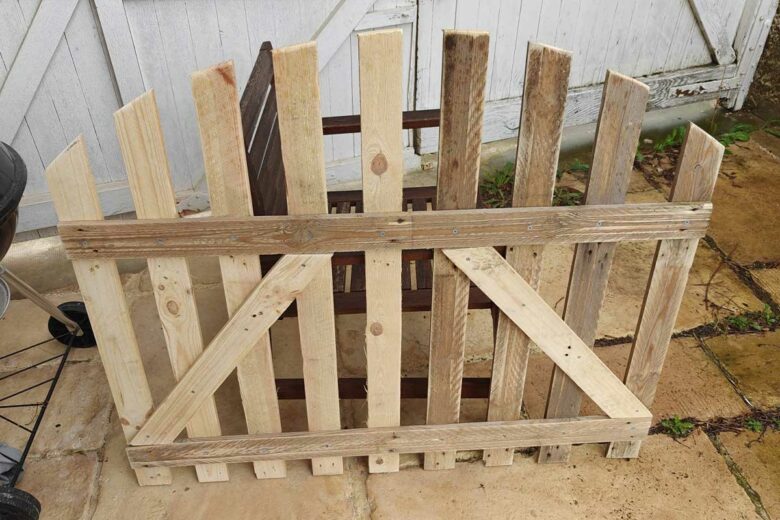 La fabrication d'un petit portillon en palette.