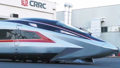 Le train CR450AF sortant des ateliers de fabrication de CRRC.