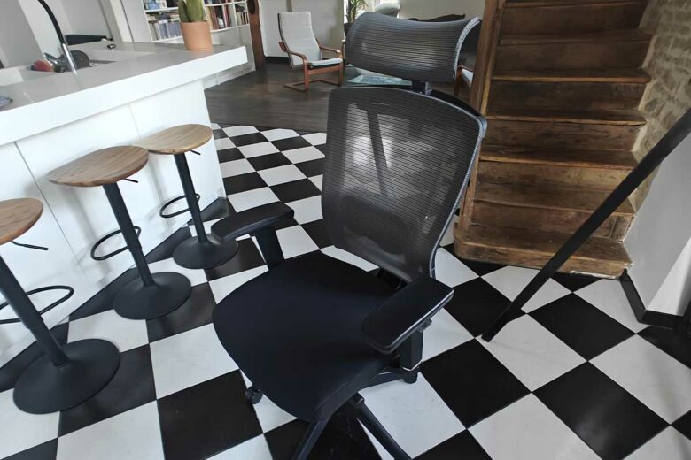 La chaise intégralement montée.