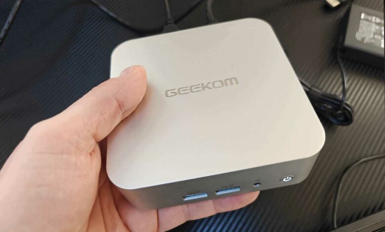 GEEKOM A6 Mini PC, Mini Ordinateur avec AMD Ryzen.
