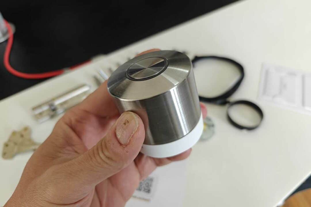 La serrure connectée Nuki Smart Lock Ultra.