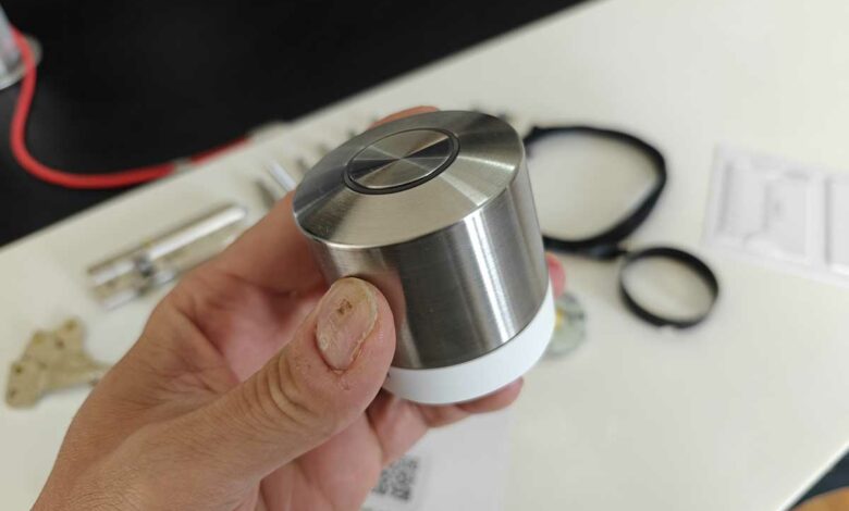 La serrure connectée Nuki Smart Lock Ultra.