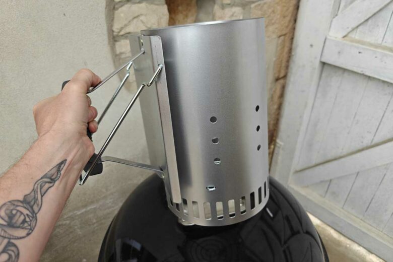 Un accessoire pour allumer le barbecue facilement.