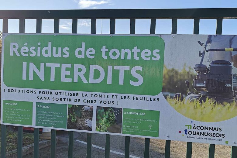 Une déchèterie qui n'accepte pas les déchets de tonte.