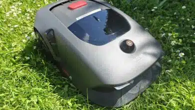 Le robot tondeuse MOVA 1000.