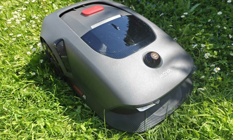 Le robot tondeuse MOVA 1000.