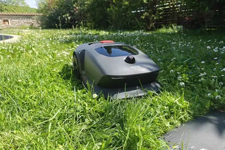 Un robot qui vient à bout des herbes hautes.
