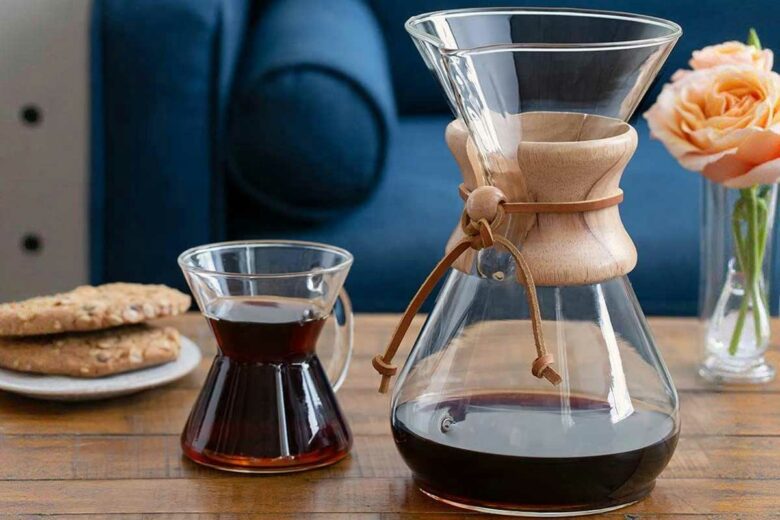 Une cafetière Chemex.