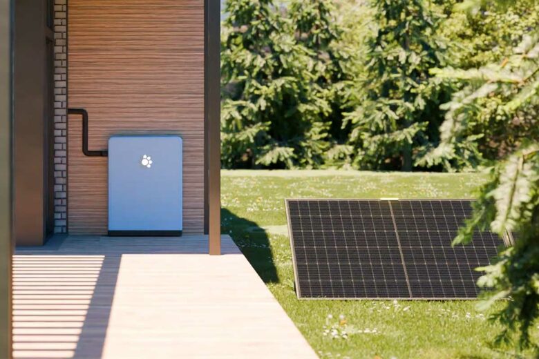 Une batterie résidentielle Beem et des panneaux solaires.