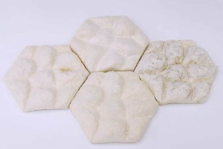 Des tuiles en mycelium.