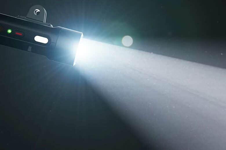 Faisceau lumineux de la dashcam Garmin.