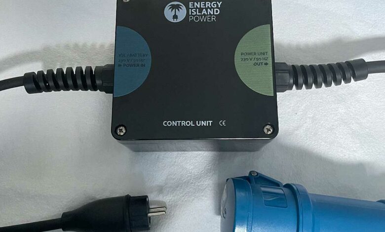 Un boitier Power Unit 3 000 d’Energy Island Power.