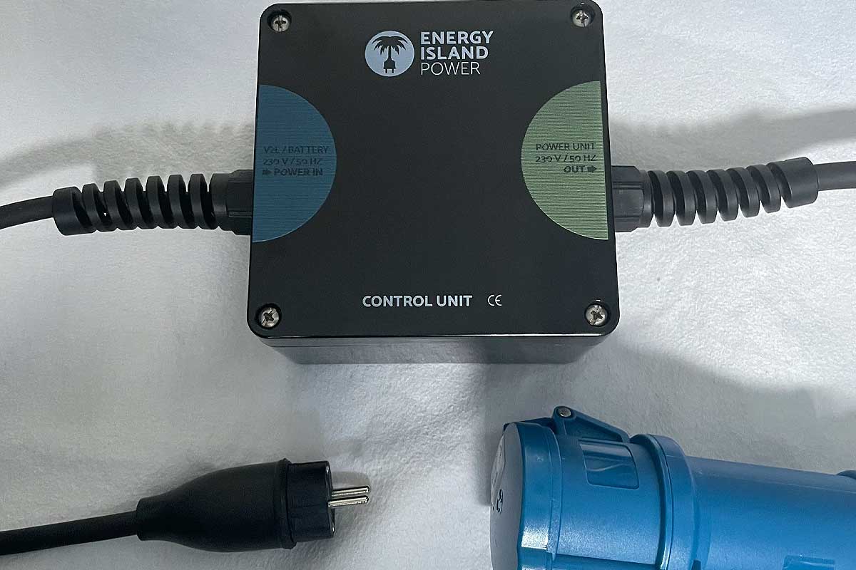 Un boitier Power Unit 3 000 d’Energy Island Power.