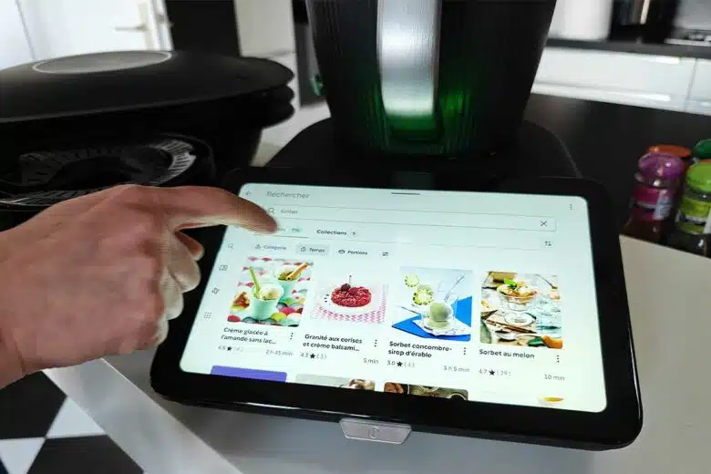 Un grand écran tactile équipe le TM7.
