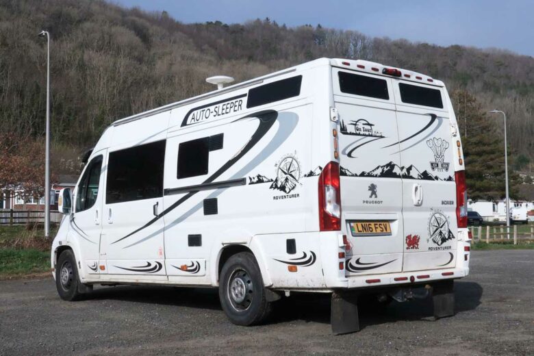 Un Peugeot Boxer personnalisé et aménagé.