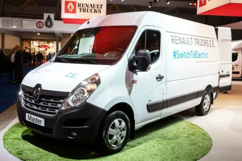 Un Renault Master électrique.