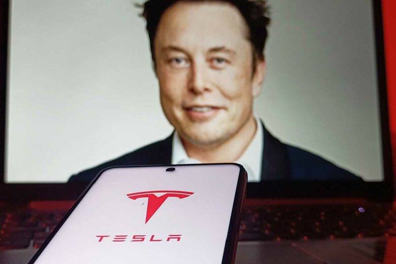 Elon Musk et la marque Tesla.