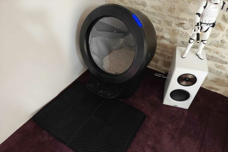 Le tapis sur la litière connectée Whisker Litter-Robot 4.