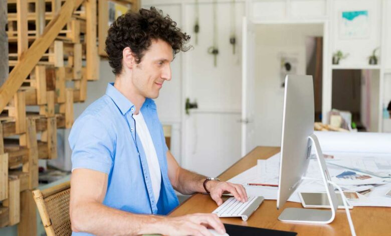Vous souhaitez télétravailler depuis chez vous? Voici ce qu’il faut savoir pour bien commencer