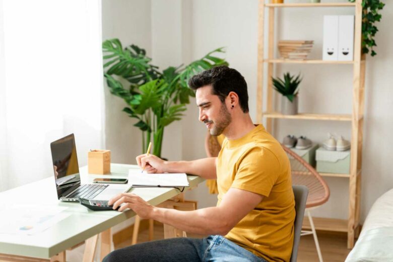 Vous souhaitez télétravailler depuis chez vous? Voici ce qu’il faut savoir pour bien commencer