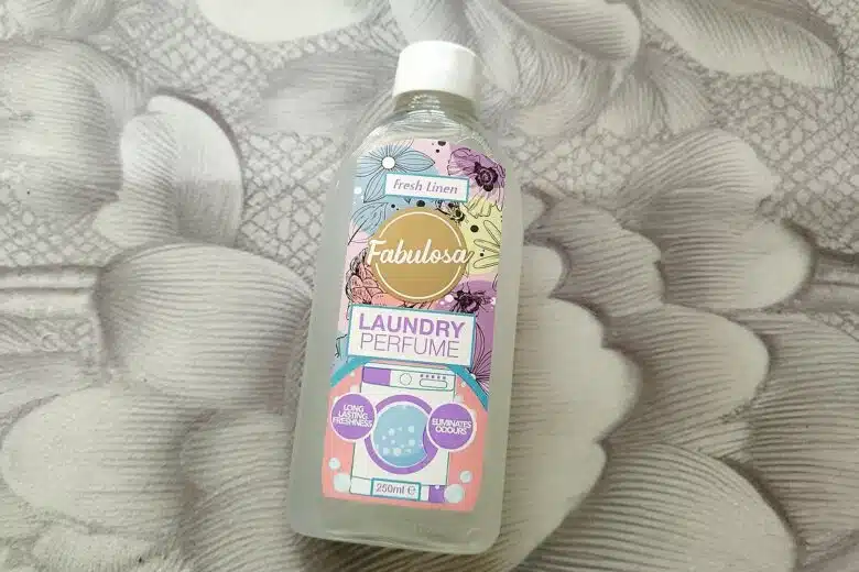 Le parfum de linge Fabulosa Fresh Linen, trouvé chez Action, pour une lessive délicieusement parfumée.