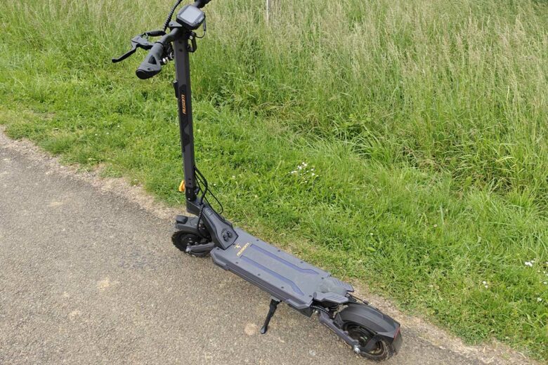 Une trottinette électrique puissante et endurante.