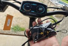 Une carte NFC pour la déverrouiller.