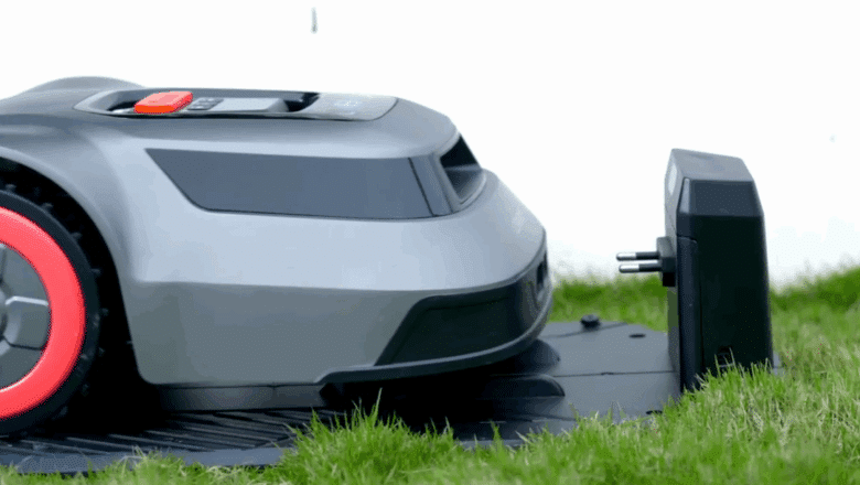 Adieu la corvée de tonte, les robot tondeuses Redkey MGC500 et MGC1000 sont en promo (-15 %)