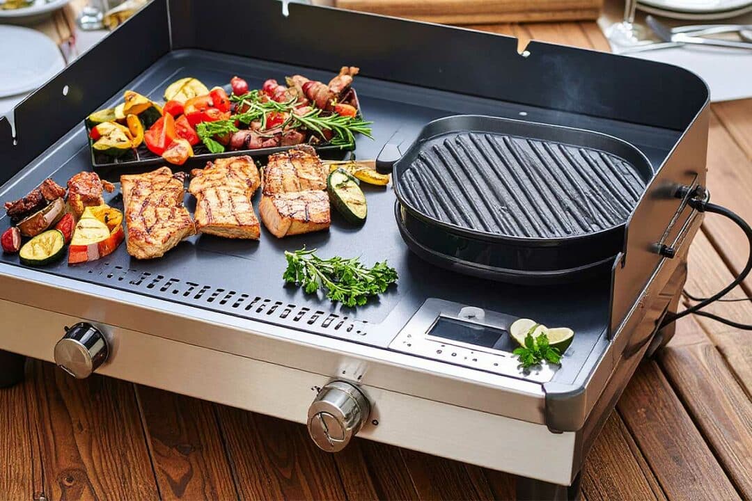 Une plancha électrique pour cuisiner.