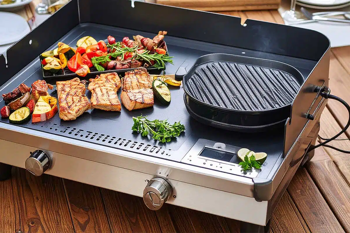 Une plancha électrique pour cuisiner.
