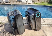 Un robot nettoyeur de piscine.