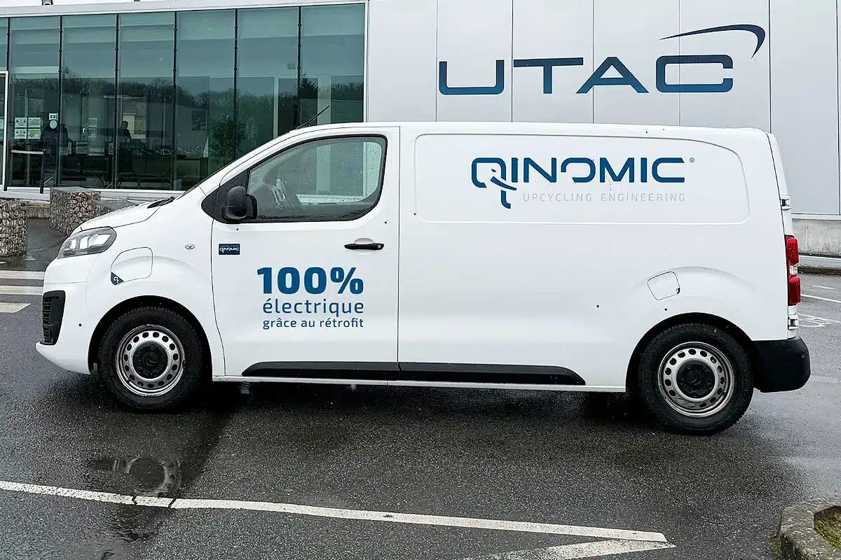 Qinomic installe les kits de rétrofit Stellantis.