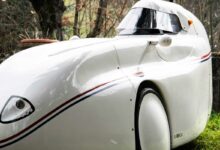 Le Vmobile, véhicule à propulsion humaine.