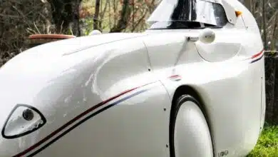 Le Vmobile, véhicule à propulsion humaine.