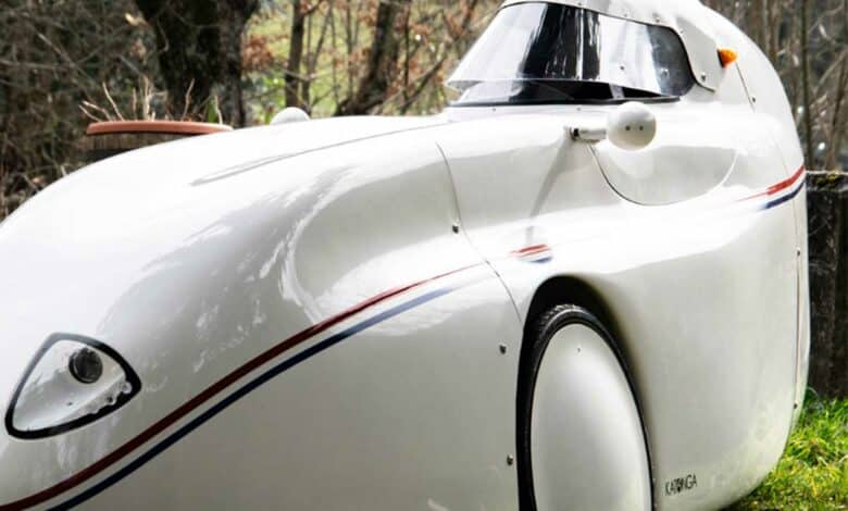 Le Vmobile, véhicule à propulsion humaine.