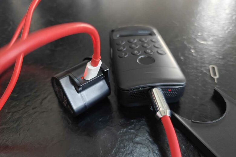 La recharge du Keypad Vision et de la batterie de la serrure.
