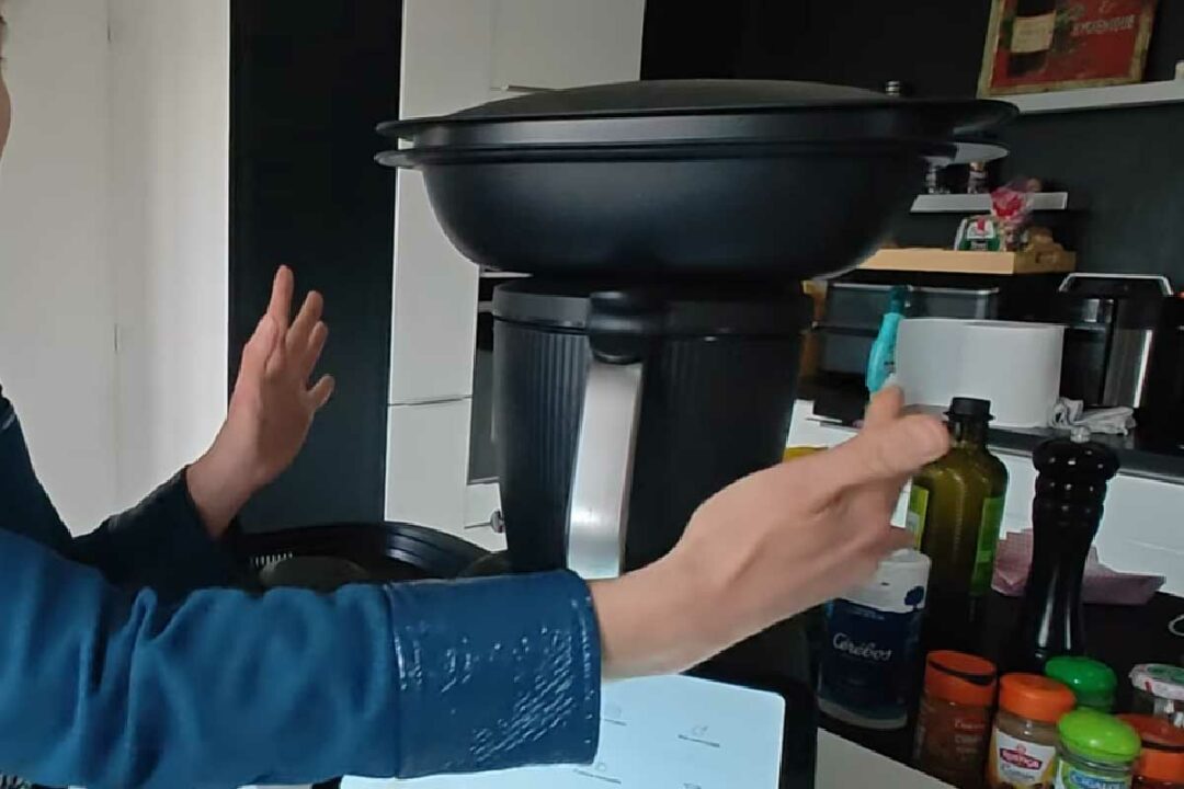 Le design ouvert du Thermomix TM7 lui permet d'accueillir des bols beaucoup plus grands ?