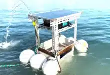Un système de récolte des déchets flottants.