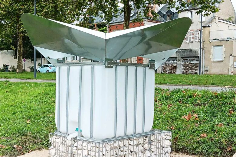 Un collecteur d'eau de pluie Rosiluv.