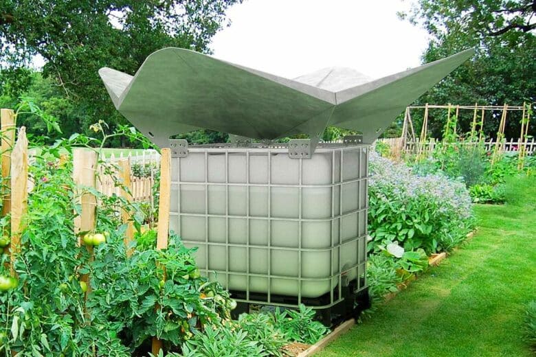 Le collecteur Rosiluv dans un potager.