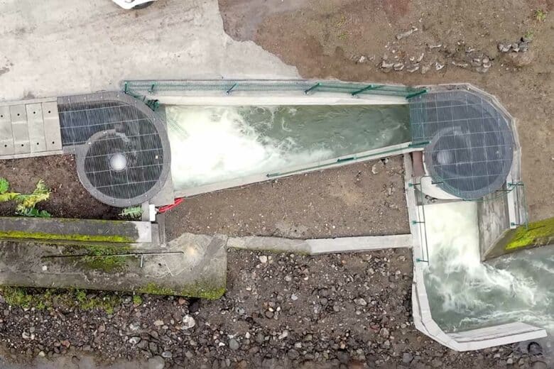 Création d'une petite dérivation pour alimenter des turbines vortex et produire de l'électricité.