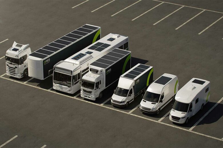 Des panneaux solaires sur des véhicules utilitaires.
