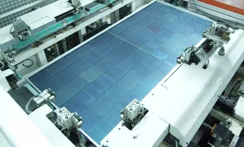 Fabrication de panneau solaire.
