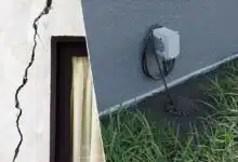 Un mur fissuré et un capteur de sonde Feelbat.