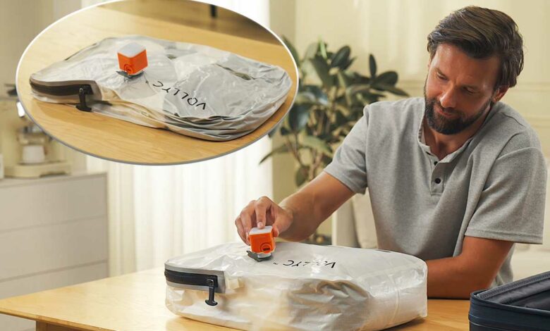 Un sac de compression pour diminuer le volume des vêtements.